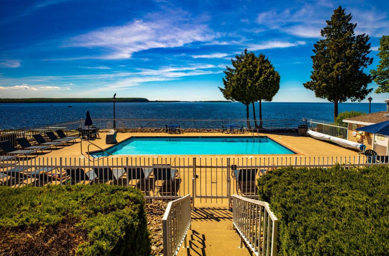Westwood Shores Waterfront Resort Sturgeon Bay Exteriör bild