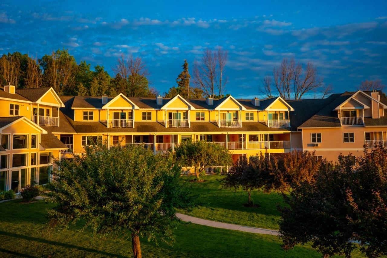 Westwood Shores Waterfront Resort Sturgeon Bay Exteriör bild